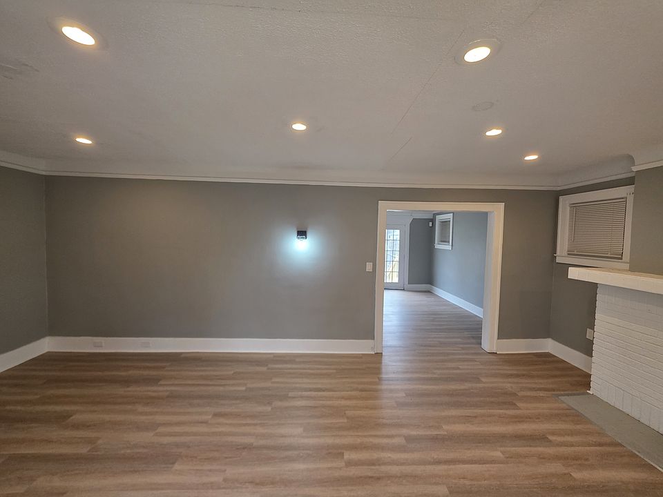 1st image of 16594 Murray Hill St