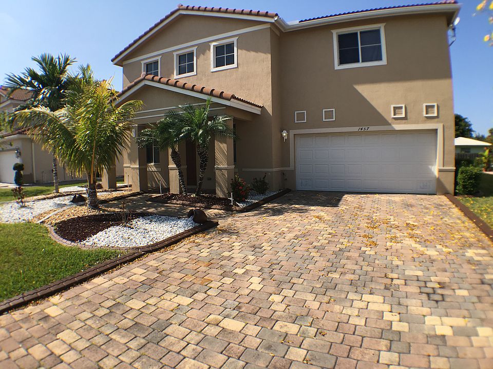 1st image of 1457 NW 206th Ter