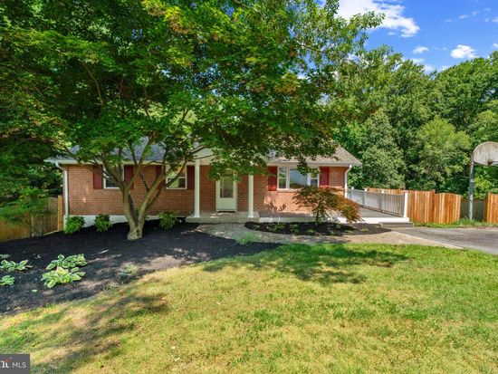25108 Hickory Ridge Ln, Gaithersburg, MD 20882