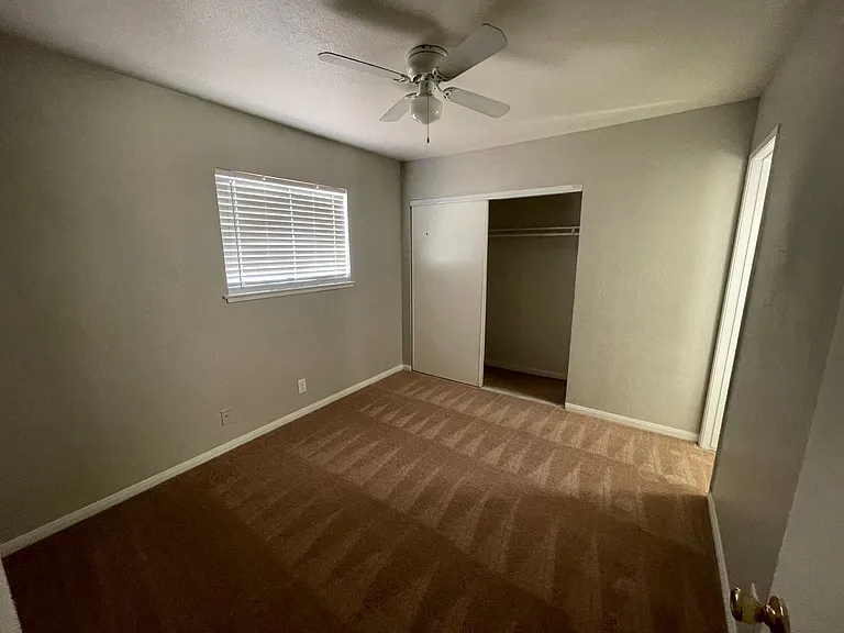7009 Oakland Cir — Photo 2