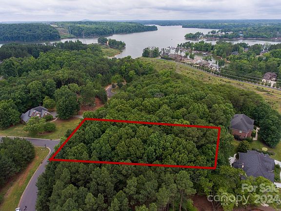 3rd image of 5020 Hermitage Ct