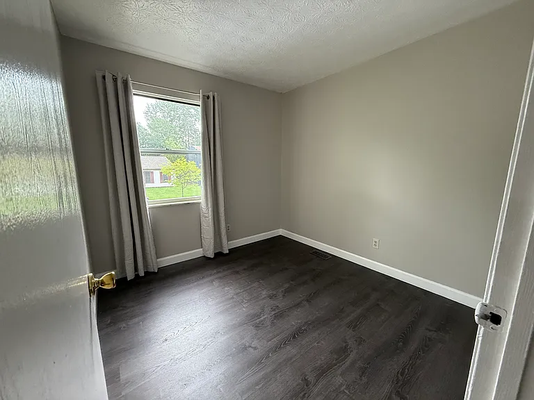 2136 Jeffey Dr — Photo 22