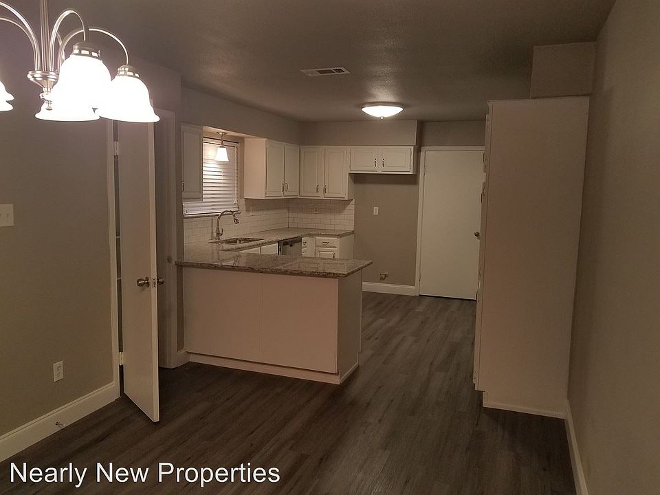 1st image of 2204 Jamestown Ln