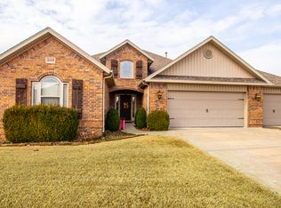 2005 NE Oak Trail Rd, Bentonville, AR 72712