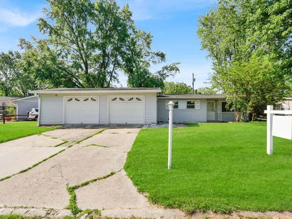 153 Parkview Dr, New Whiteland, IN 46184