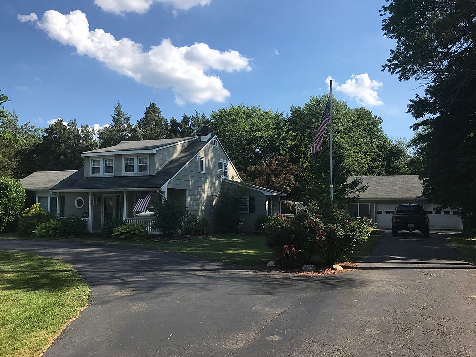 1st image of 165 Dugan Ln