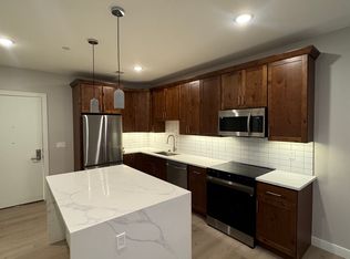 400-408 W Broadway #202, Boston, MA 02127