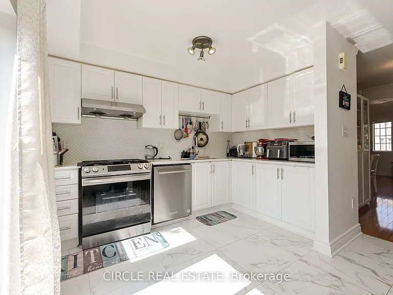 20 Spadina Rd #20 — Photo 16