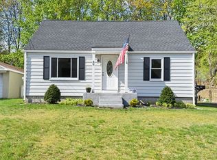 49 2nd Island Rd, Webster, MA 01570