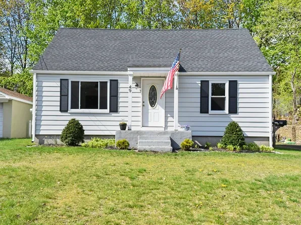 49 2nd Island Rd, Webster, MA 01570