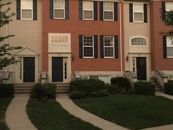 783 Thornbury Ct #104-3, Bartlett, IL 60103