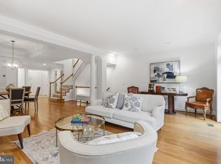4006 Highwood Ct NW, Washington, DC 20007