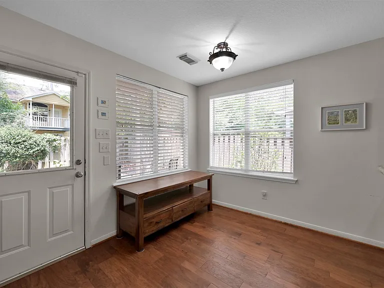 24 E New Avery Pl — Photo 7