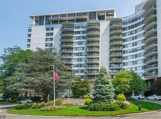 1 Claridge Dr #725, Verona Twp., NJ 07044