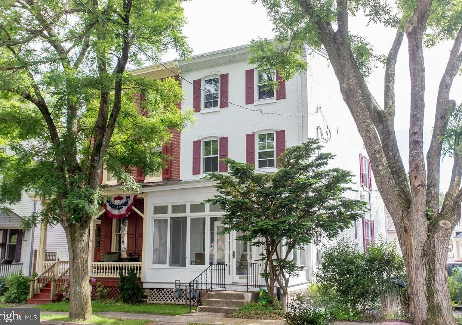 34 S Clinton St — Photo 1