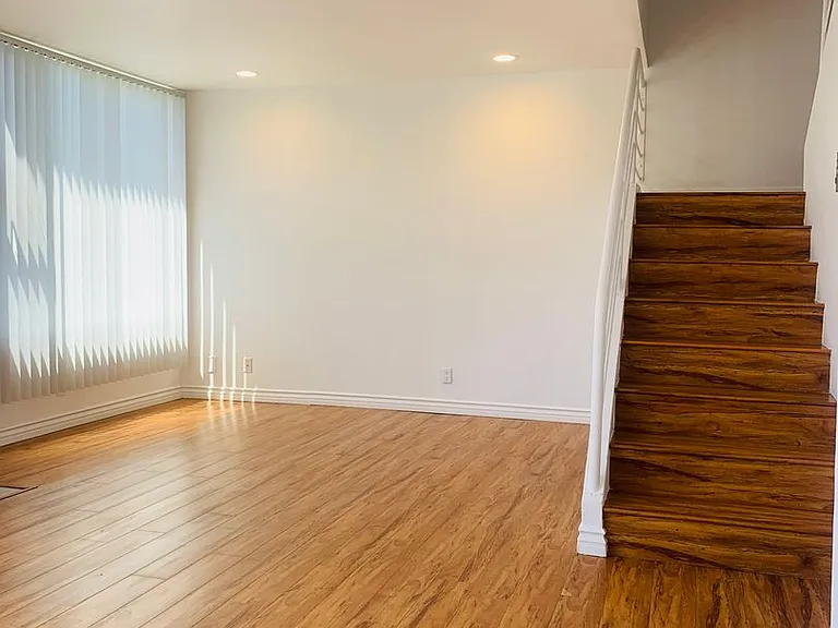 11263 Mississippi Ave — Photo 9