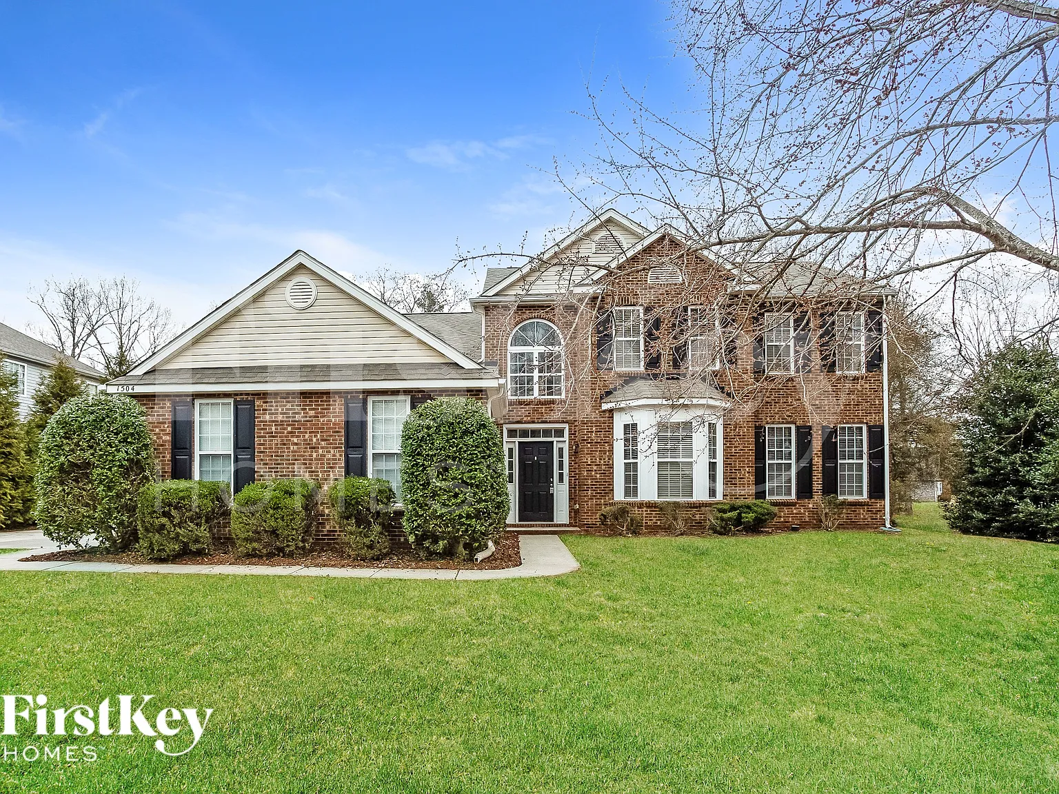 6 bed, 3.5 bath, 3309 sqft, $3,155 — Photo 3