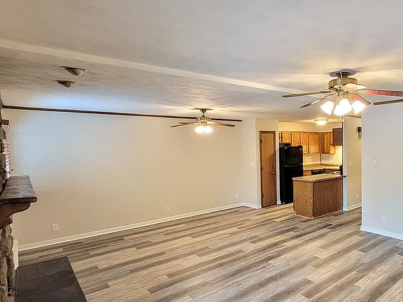 3rd image of 1551 W Stonehenge Dr #1