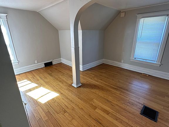 3rd image of 738 E Stockbridge Ave APT 2
