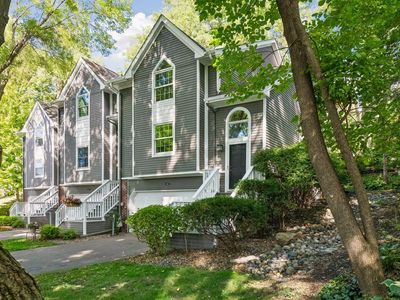 145 Edgewood Ct, Wayzata, MN, 55391