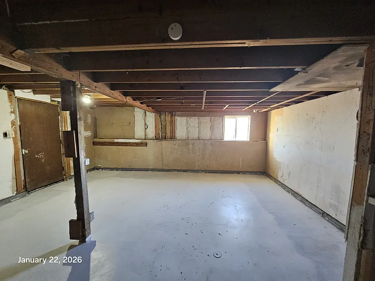 3233 Johnston Ln — Photo 17