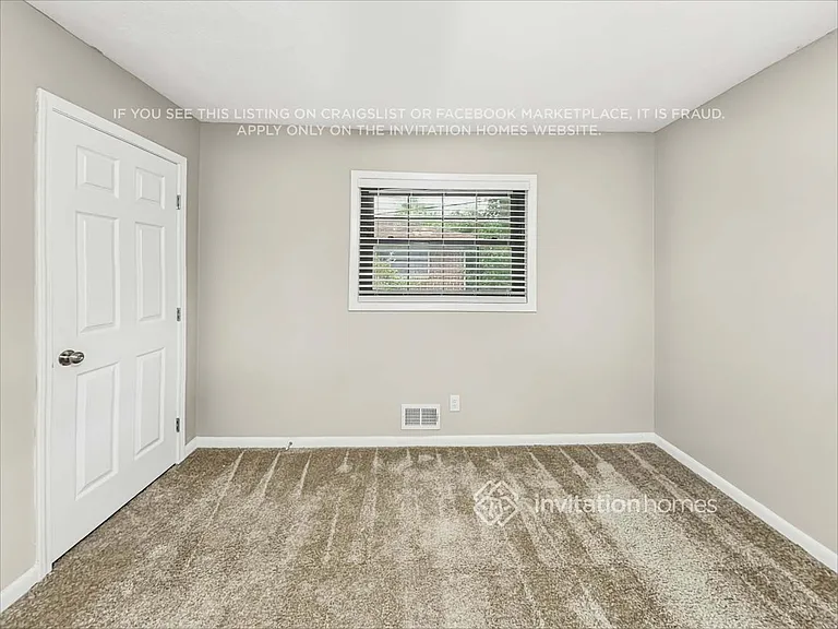 2652 Williamsburg Dr — Photo 13