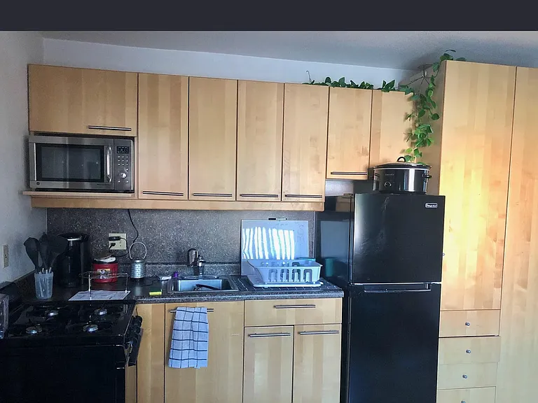 237 E Minton Dr — Photo 3