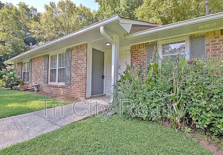 150 Chase Ct — Photo 5