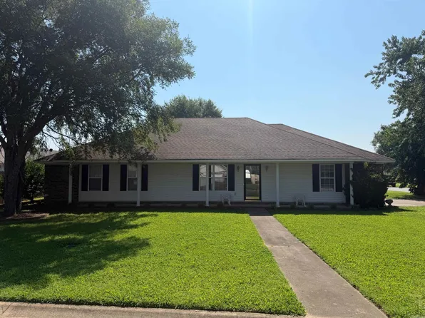 406 Village Dr, Searcy, AR 72143