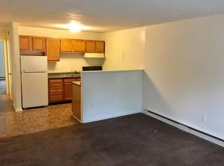 604 Colonial Ct APT 16, Lagrange, KY 40031