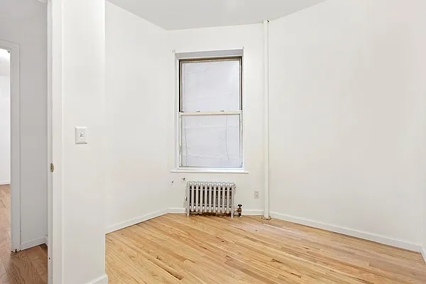 Rented by Renetta Real Estate | media 45