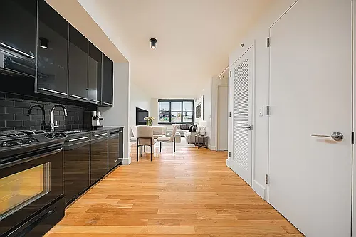 487 Keap St Photo 1