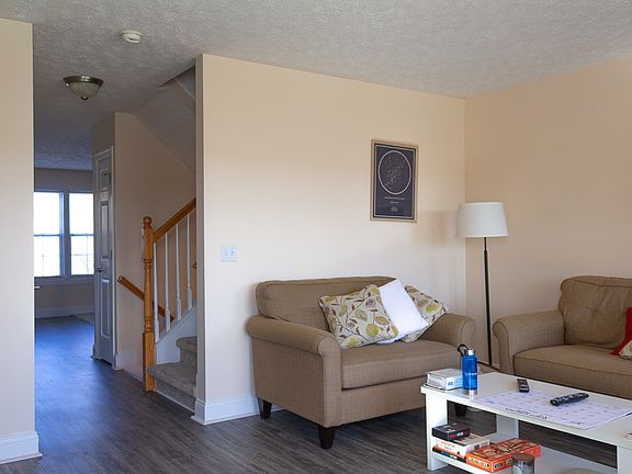 2nd image of 130 Kitty Ln