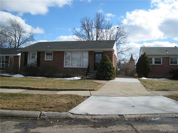 2nd image of 1833 Kings Hwy