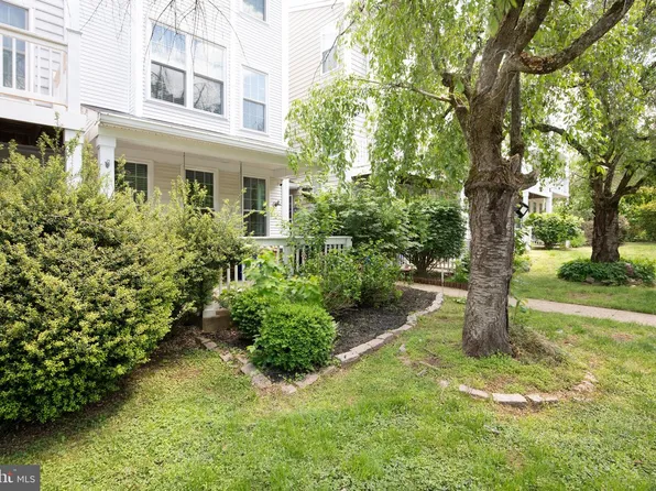 19409 Caravan Dr, Germantown, MD 20874