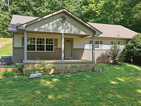 3rd image of 241 Skyline Dr