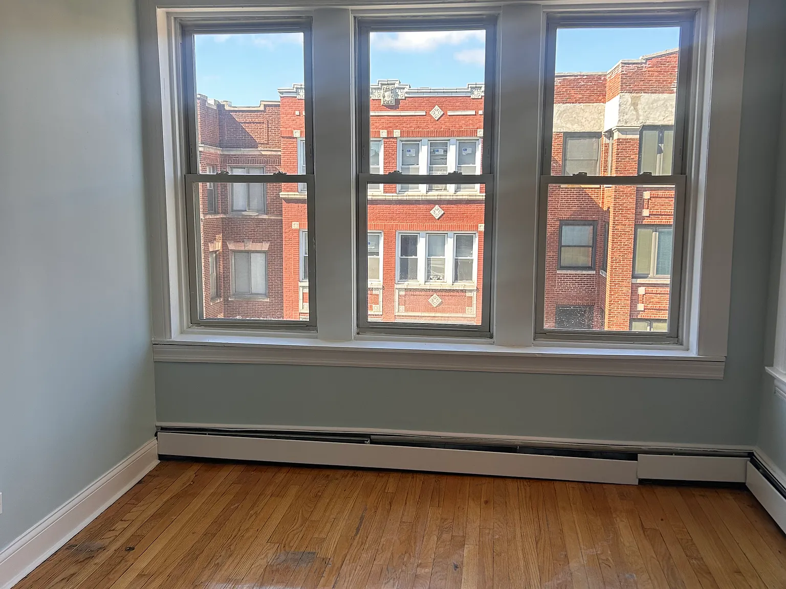 Clyde Apartments — Photo 2