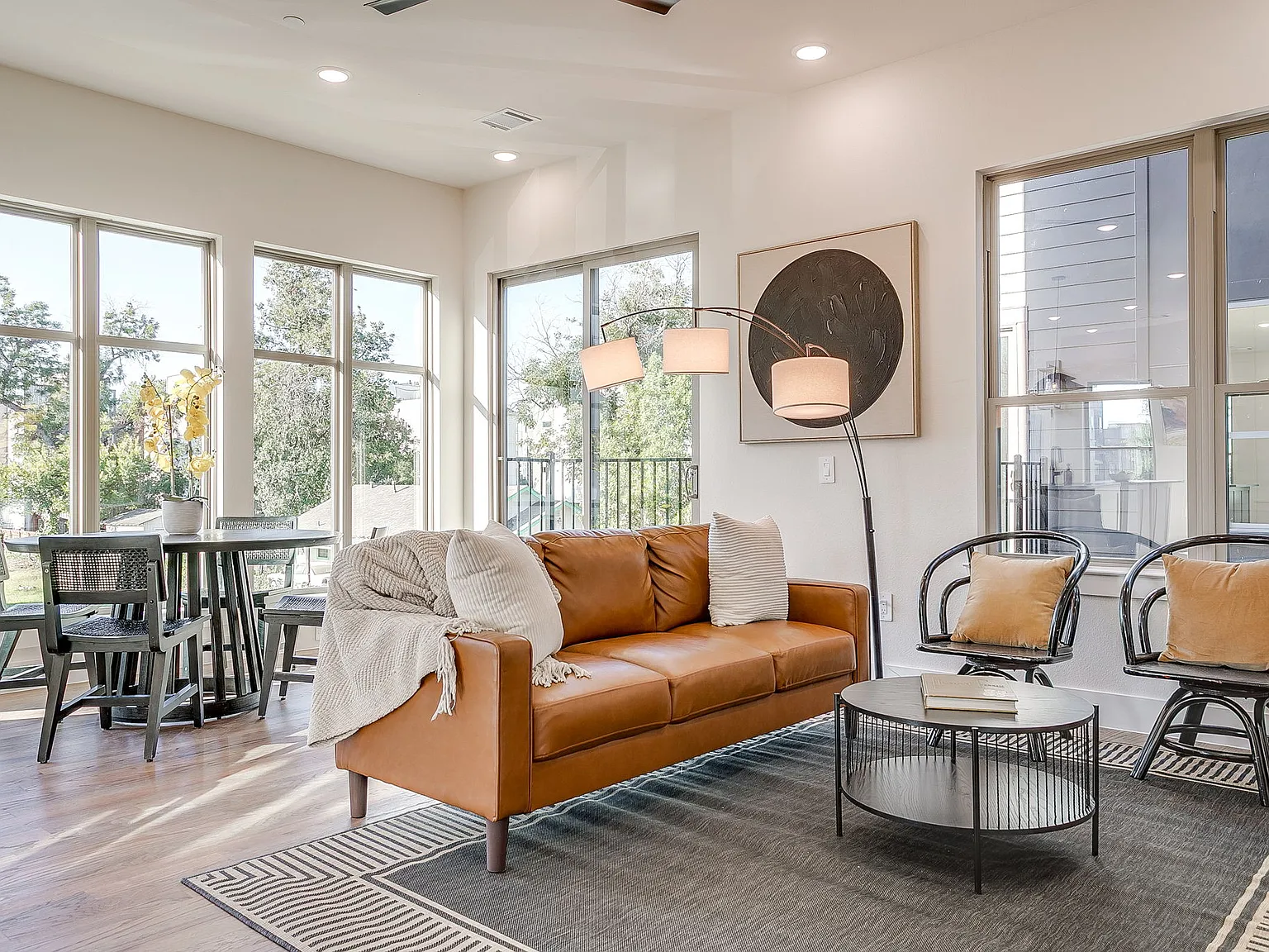 2 bed, 2.5 bath, 1668 sqft, $2,895 — Photo 3