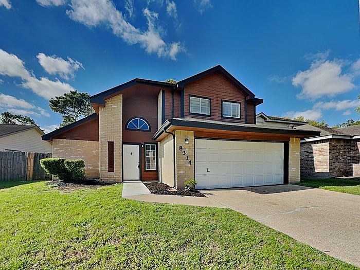 1st image of 8314 Greenleaf Lake Dr