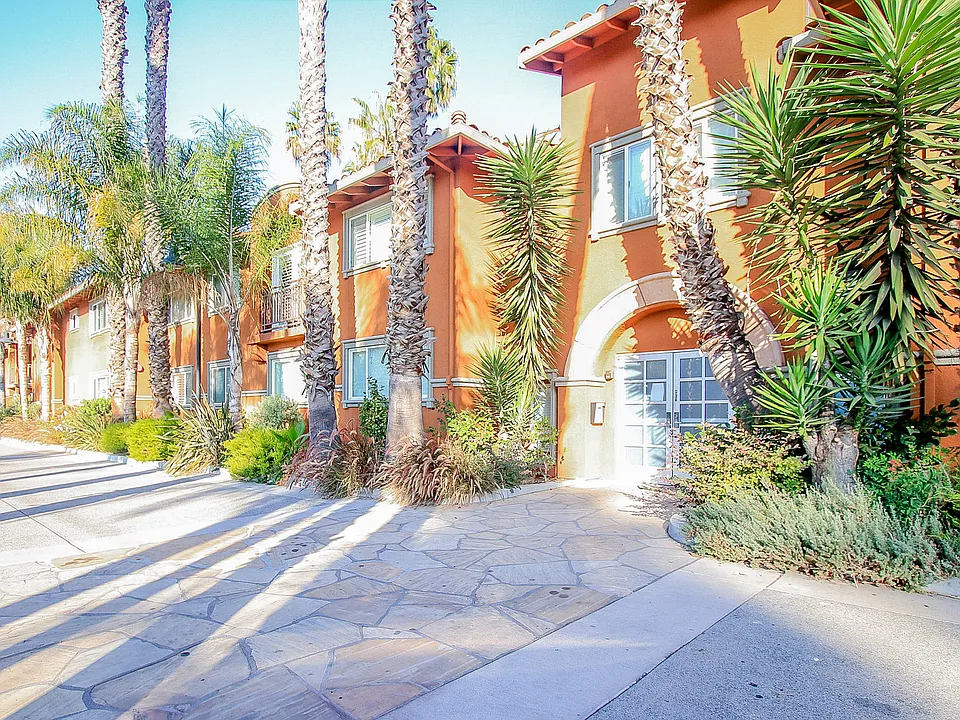 1865 Palm View Pl #230