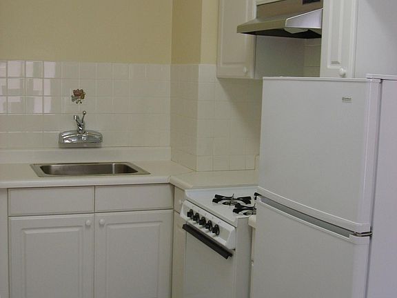 5th image of 1233 California St APT 408