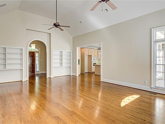 4th image of 4919 Bluff Run Dr