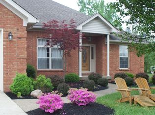 6409 Whispering Oaks Dr, Charlestown, IN 47111