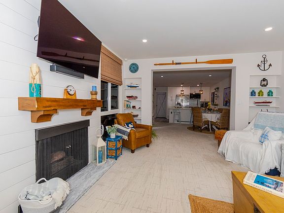 3rd image of 28121 Highridge Rd APT 305