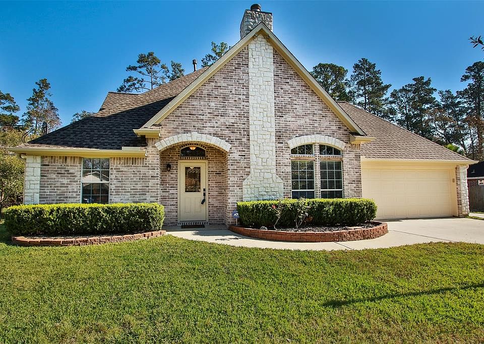 1st image of 32626 Riverwood Dr
