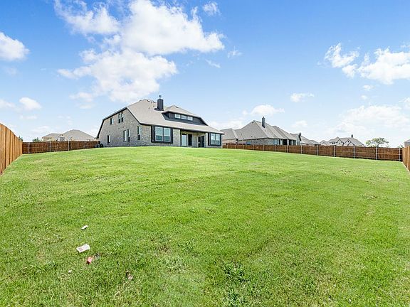 4th image of 4633 Saddlehorn Dr