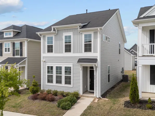 262 Pansy Park, Clayton, NC 27520