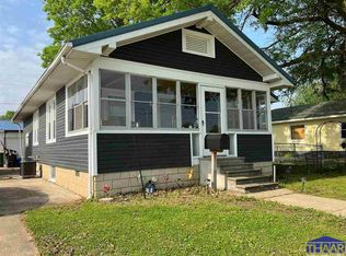 221 W Wolfe St, Sullivan, IN 47882