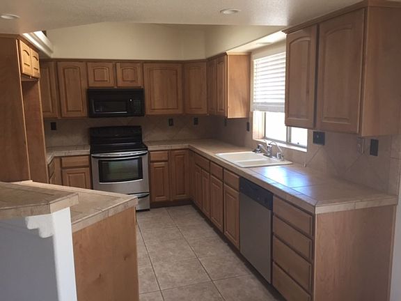 3rd image of 9250 N River Run Dr