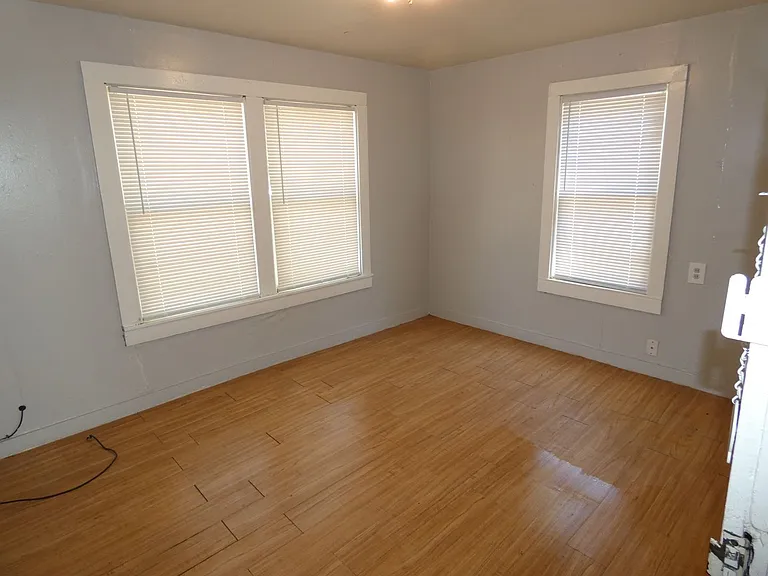 1241 Houston St — Photo 8